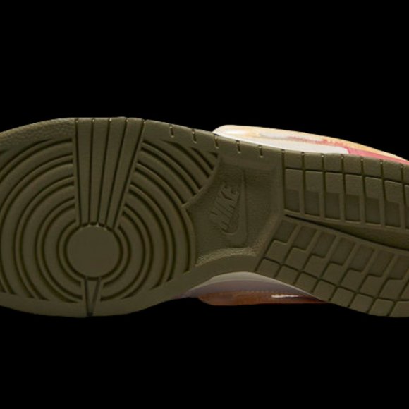 NEW Social Status X Nike Dunk Mid ‘Strawberry Milk’ Special Edition main image 11